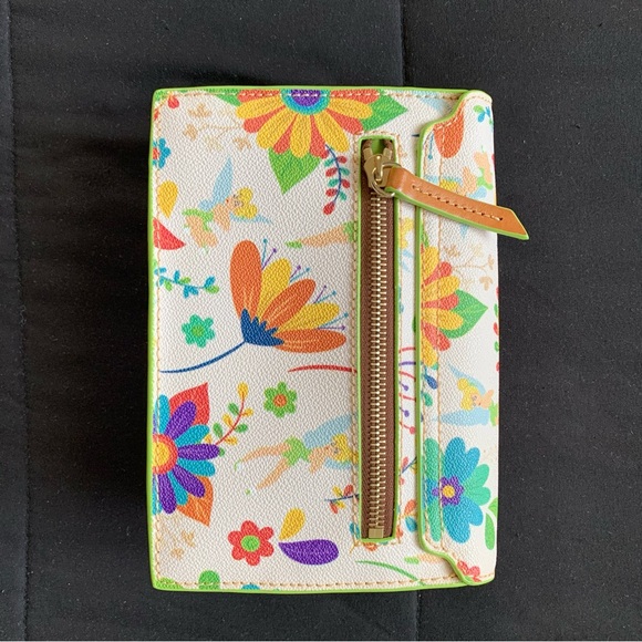 TINKER BELL DOONEY AND BOURKE CROSSBODY BAG WORN COUPLES OF TIMES LIKE NEW c - Picture 5 of 6